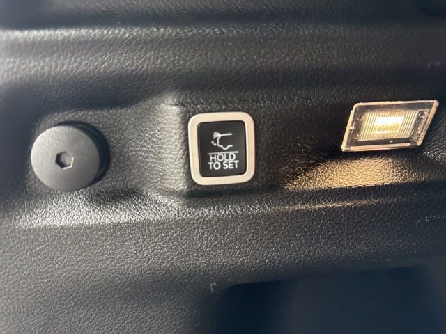 Used 2022 Jeep Grand Cherokee L Laredo AWD/4WD image 12