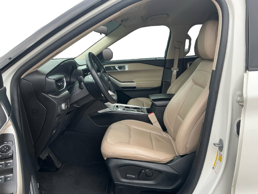 Used 2022 Ford Explorer XLT w/ Equipment Group 202A RWD image 14