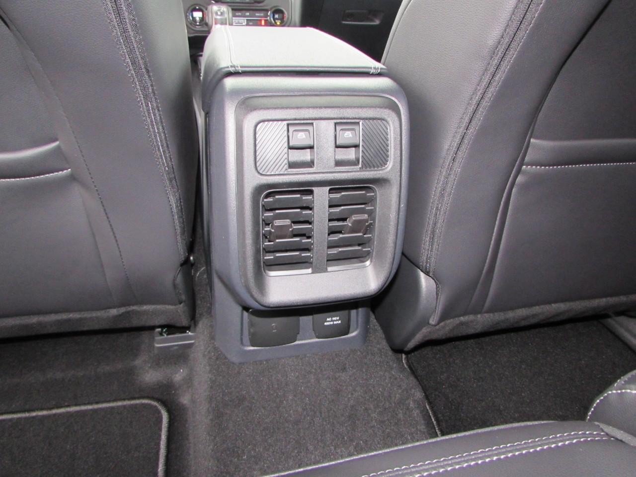 New 2025 Ford Bronco Outer Banks w/ Sasquatch Package AWD/4WD image 25