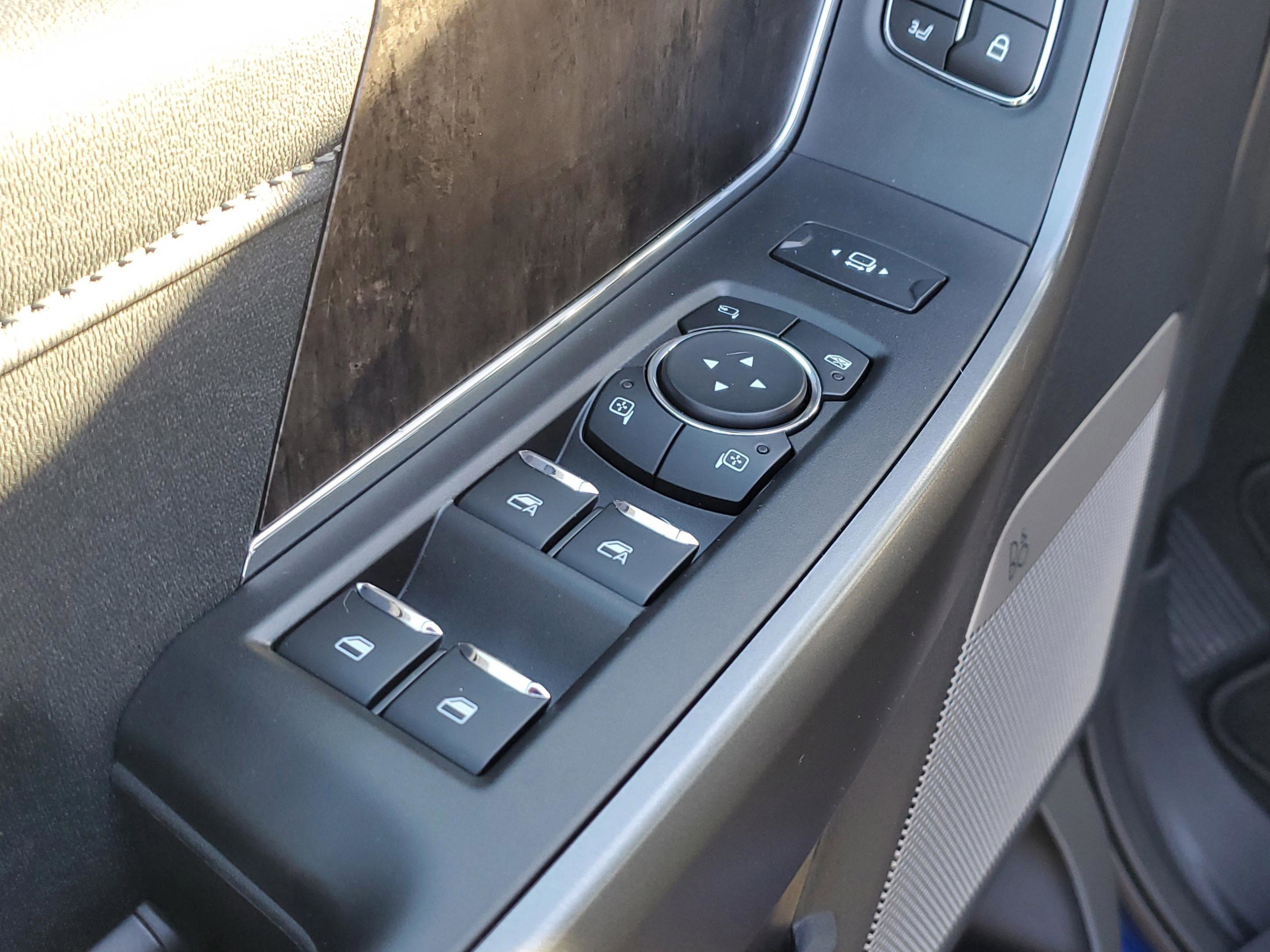 New 2026 Ford F250 Lariat w/ Black Appearance Package image 12