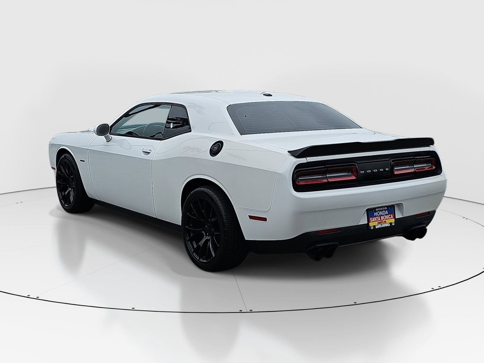 Used 2017 Dodge Challenger R/T RWD image 7