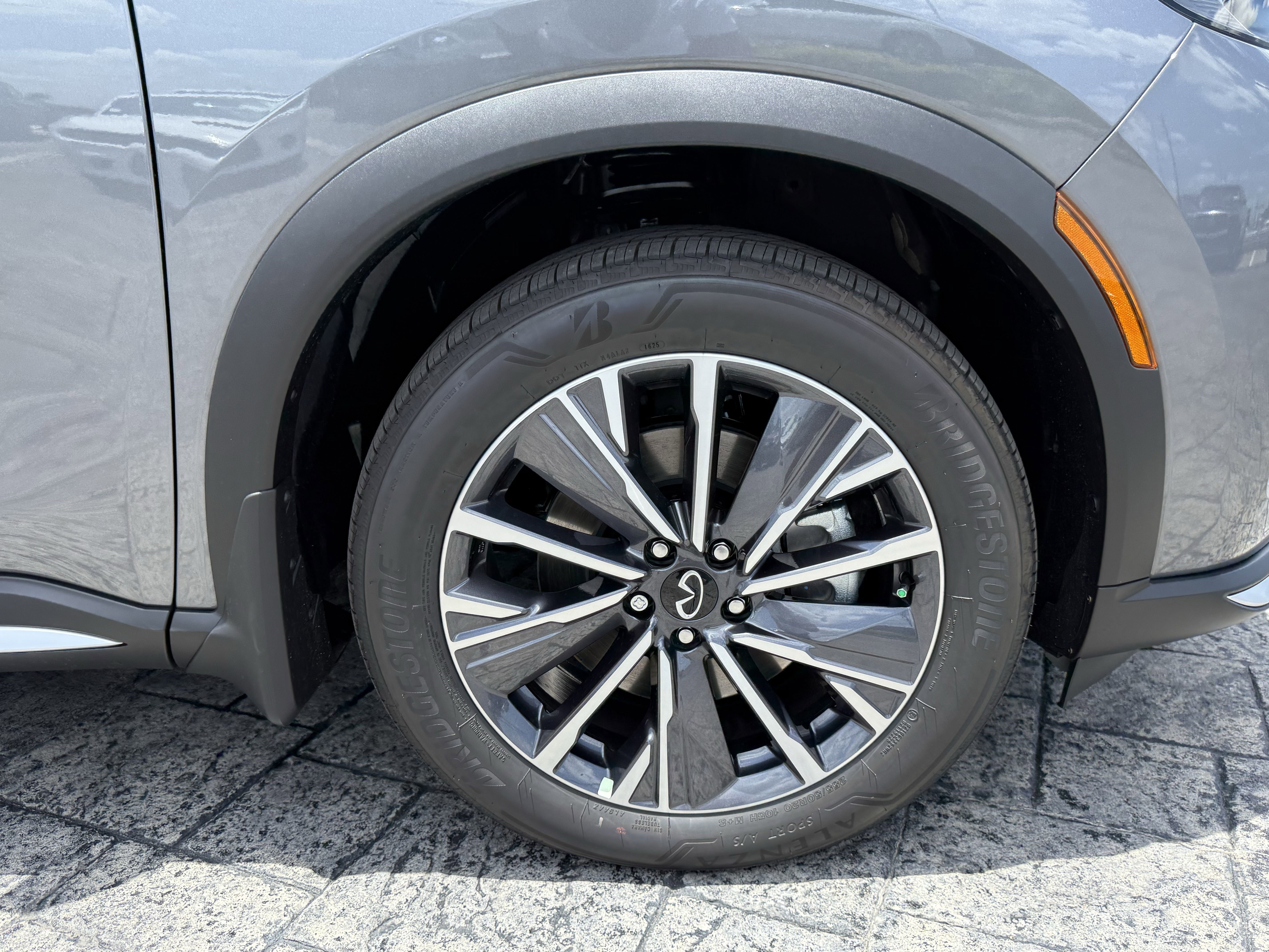 Certified 2026 INFINITI QX60 Luxe w/ Cargo Package image 9