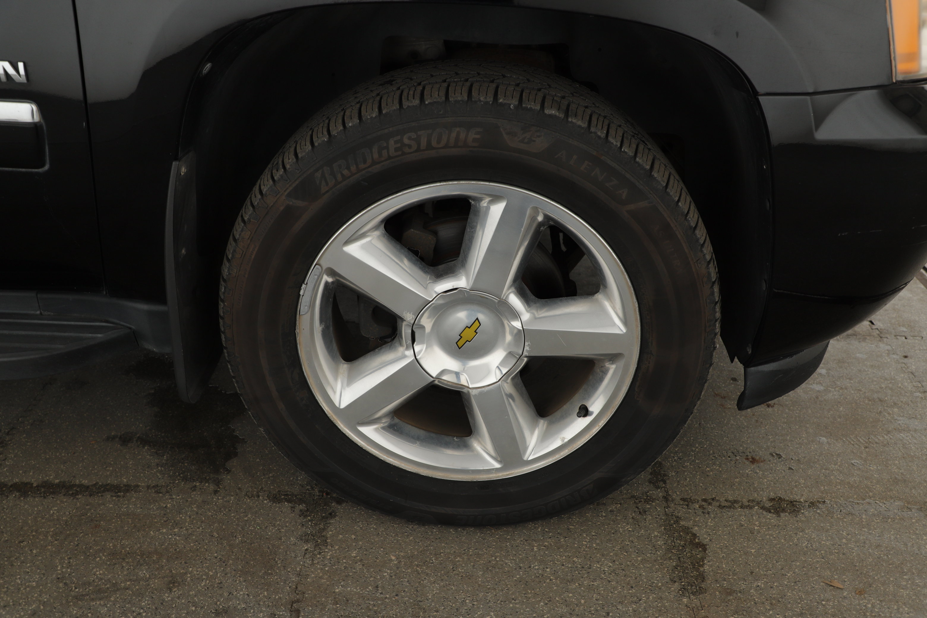 Used 2011 Chevrolet Suburban LTZ AWD/4WD image 6