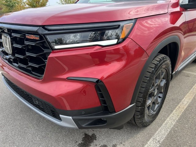 New 2025 Honda Pilot TrailSport image 4