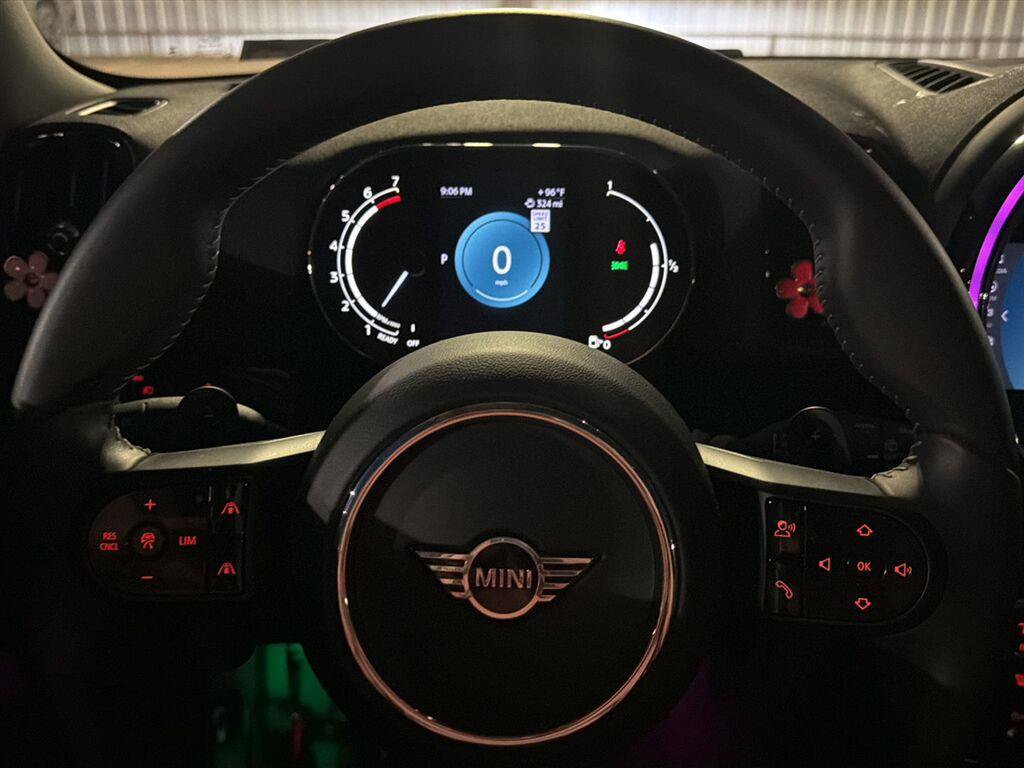 Used 2024 MINI Cooper Countryman S FWD image 3