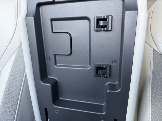 Used 2023 Nissan Pathfinder SL w/ Lighting Package (N92) image 28