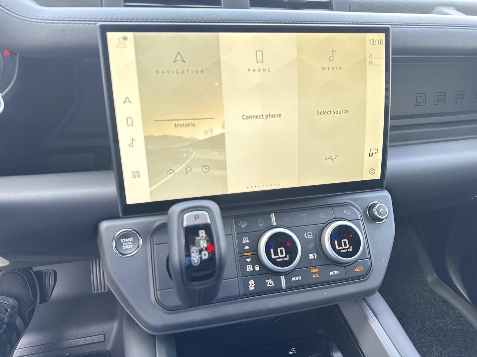 New 2026 Land Rover Defender 90 X-Dynamic SE AWD/4WD image 11