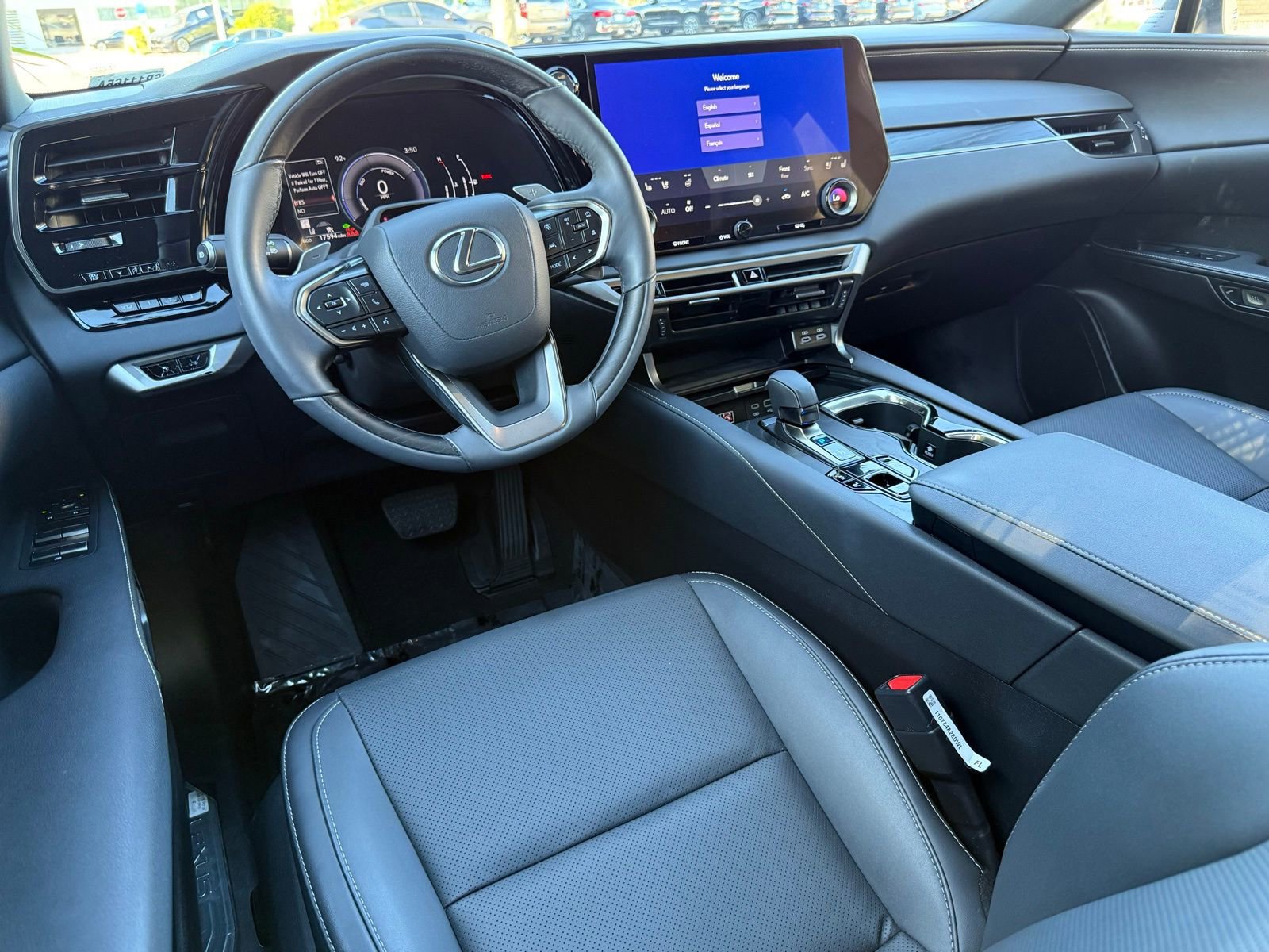 Used 2024 Lexus RX 350h 350h image 31