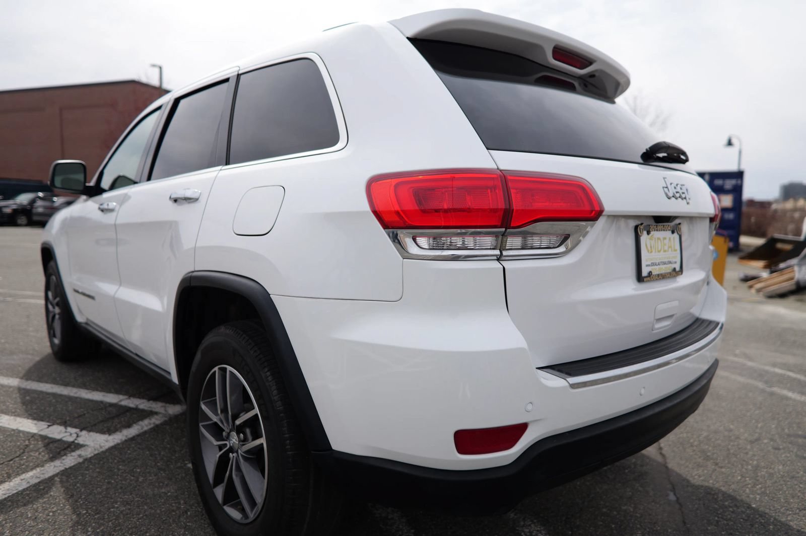 Used 2017 Jeep Grand Cherokee Limited w/ Luxury Group II RWD image 7