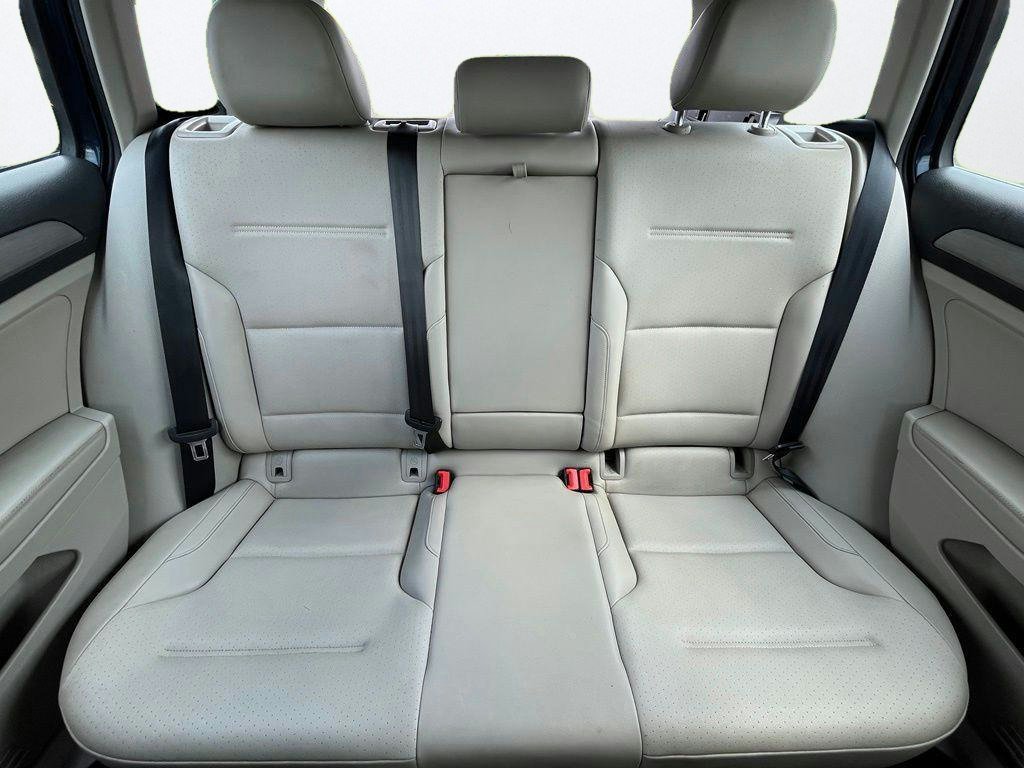 Used 2015 Volkswagen Golf S FWD image 26