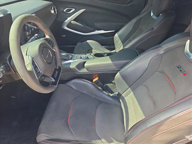 Used 2021 Chevrolet Camaro ZL1 RWD image 15