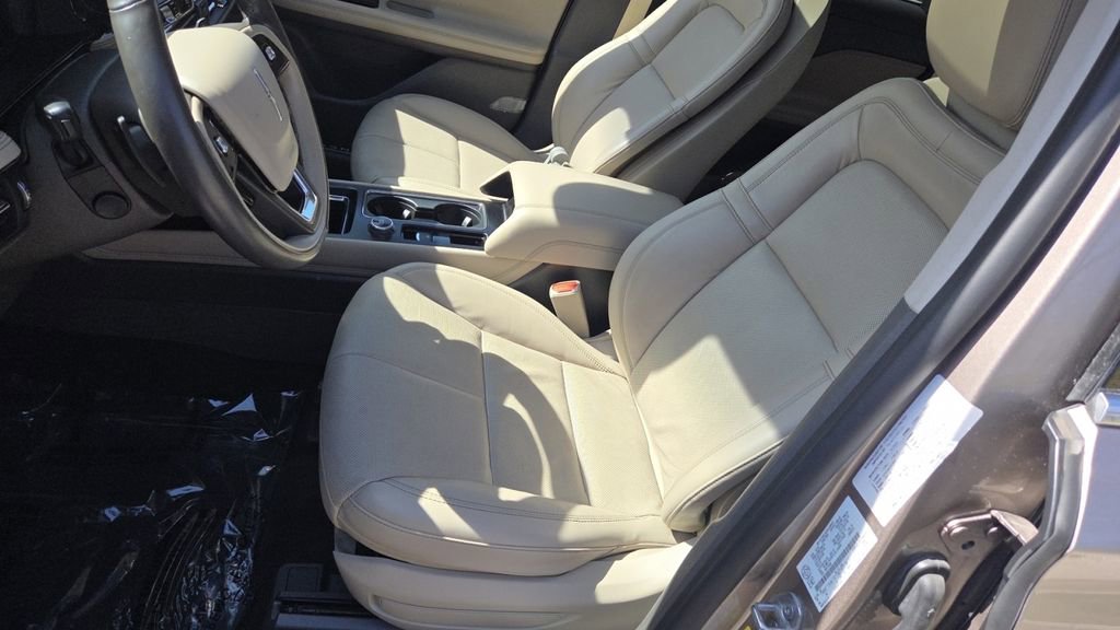 Used 2020 Lincoln Corsair Reserve w/ Equipment Group 201A image 33