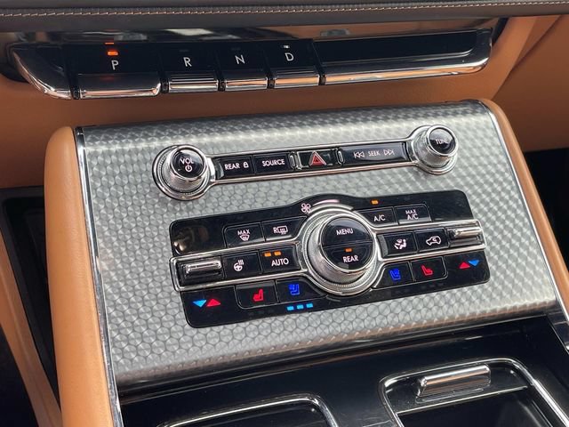 Certified 2024 Lincoln Aviator Black Label w/ Jet Package AWD/4WD image 33