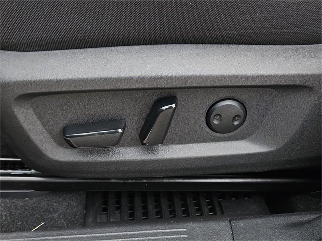 Used 2024 Nissan Rogue SV image 26