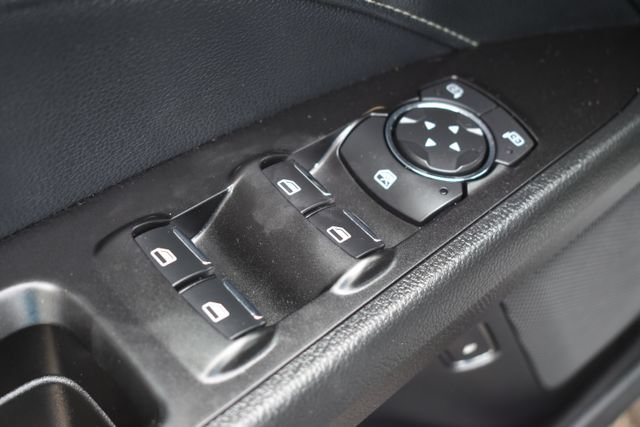Used 2019 Ford Fusion Energi Titanium FWD image 20