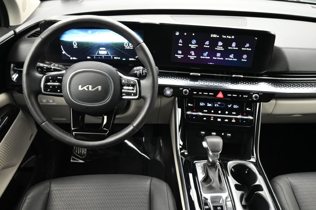 Used 2024 Kia Carnival SX Prestige FWD image 8