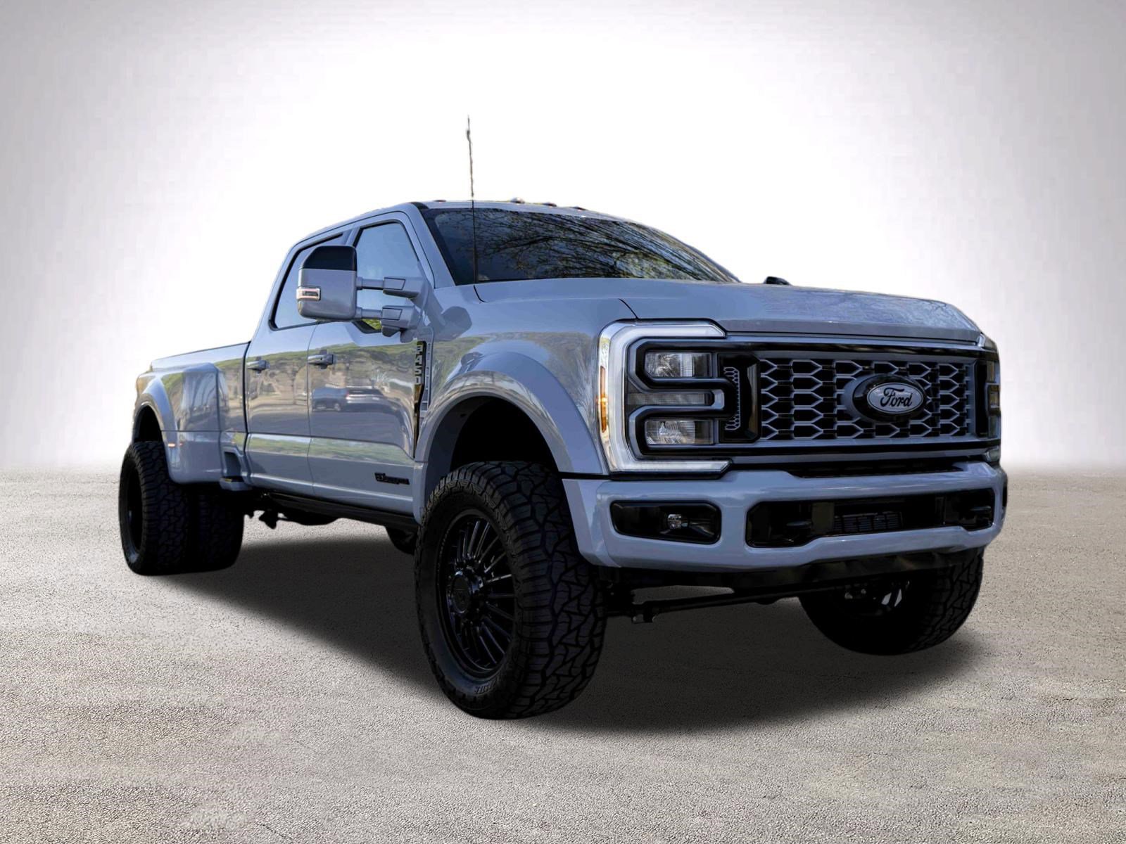 Used 2026 Ford F450 Lariat AWD/4WD image 2