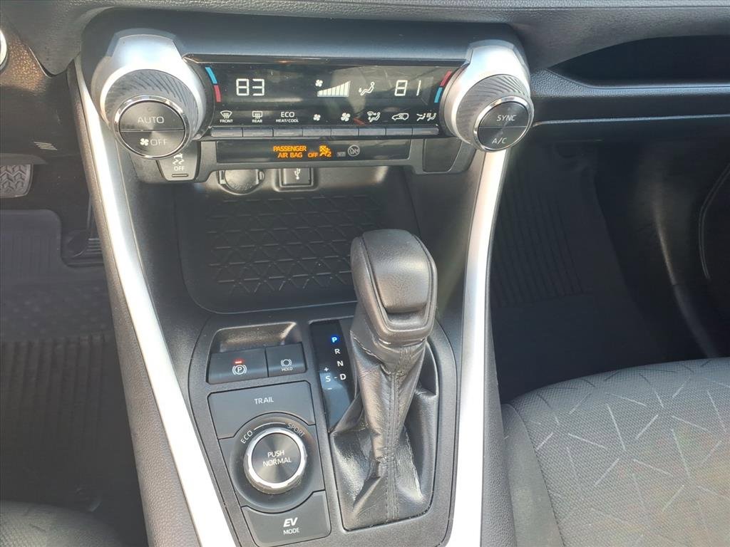 Used 2021 Toyota RAV4 XLE image 15