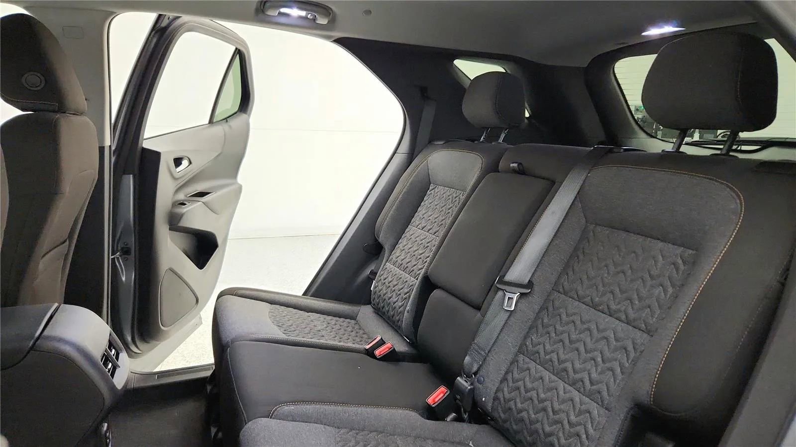 Used 2024 Chevrolet Equinox LT w/ LPO, Floor Liner Package image 31