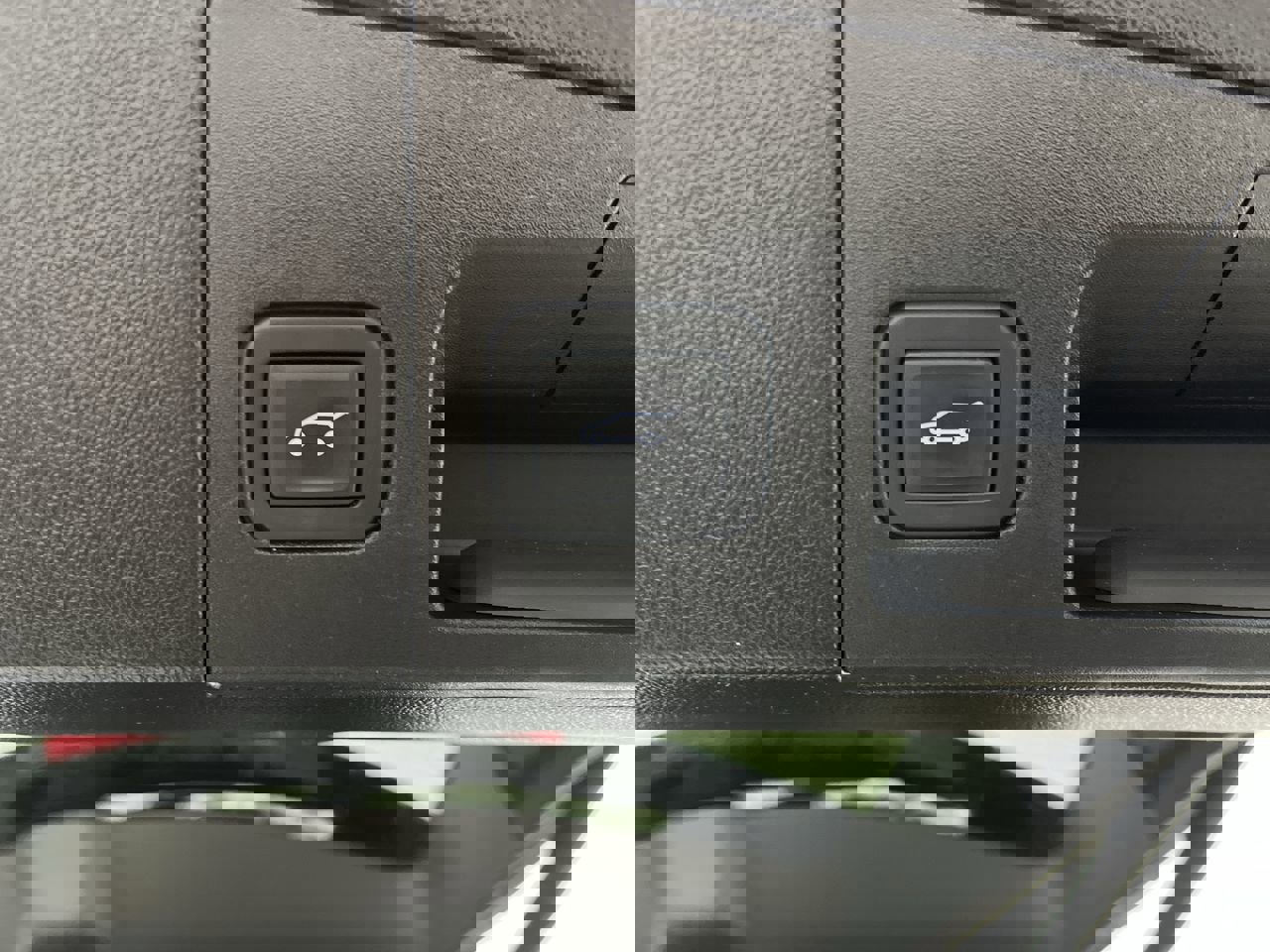 Used 2021 Cadillac XT5 Premium Luxury w/ LPO, Floor Liner Package image 33