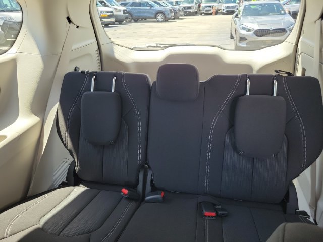 Used 2024 Chrysler Voyager LX FWD image 16
