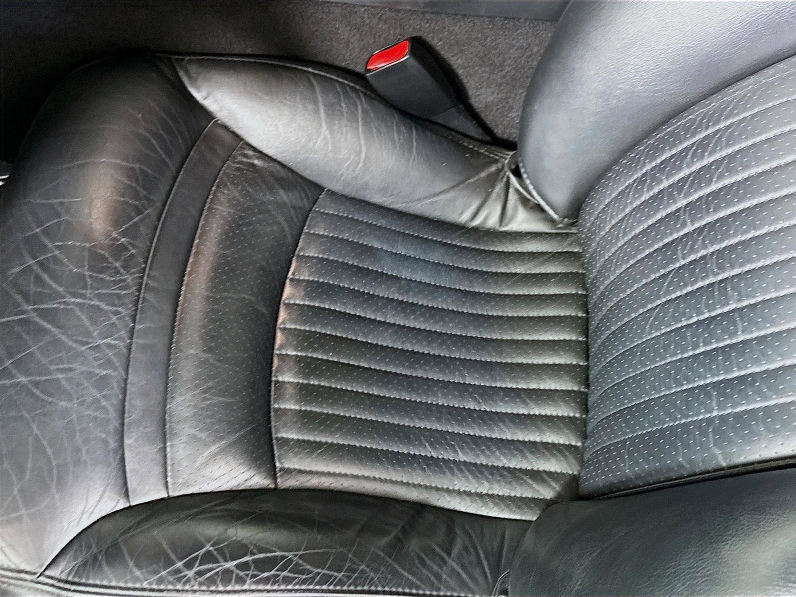 Used 2004 Chevrolet Corvette Convertible w/ Preferred Equipment Group RWD image 12