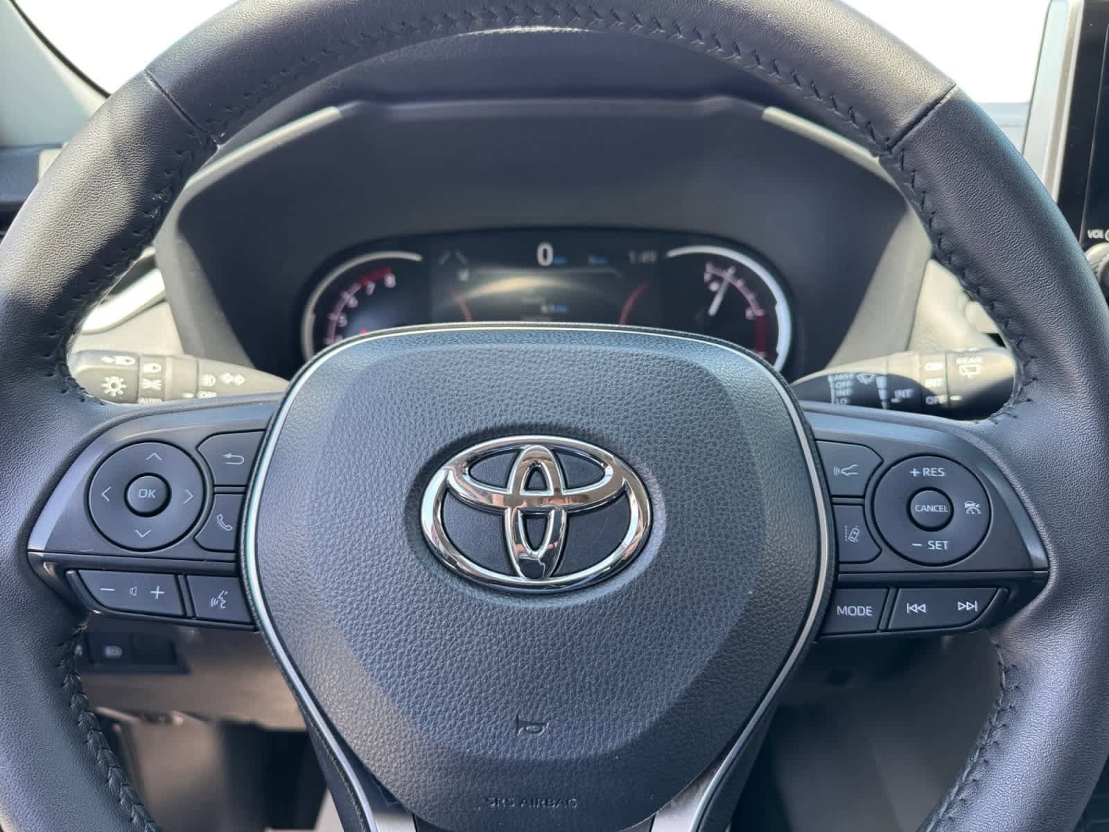Used 2024 Toyota RAV4 Adventure AWD/4WD image 17