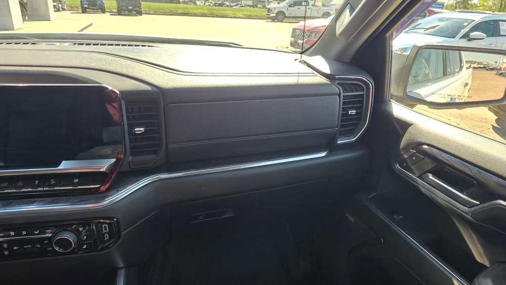 Used 2023 Chevrolet Silverado 1500 LTZ image 19