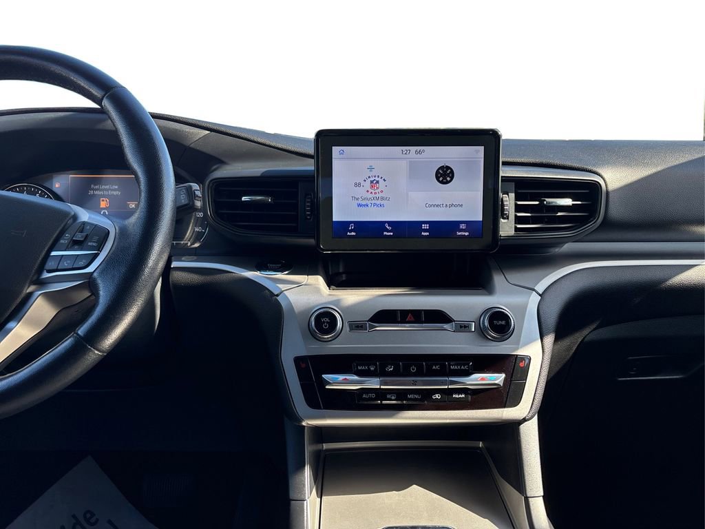 Used 2022 Ford Explorer XLT image 23