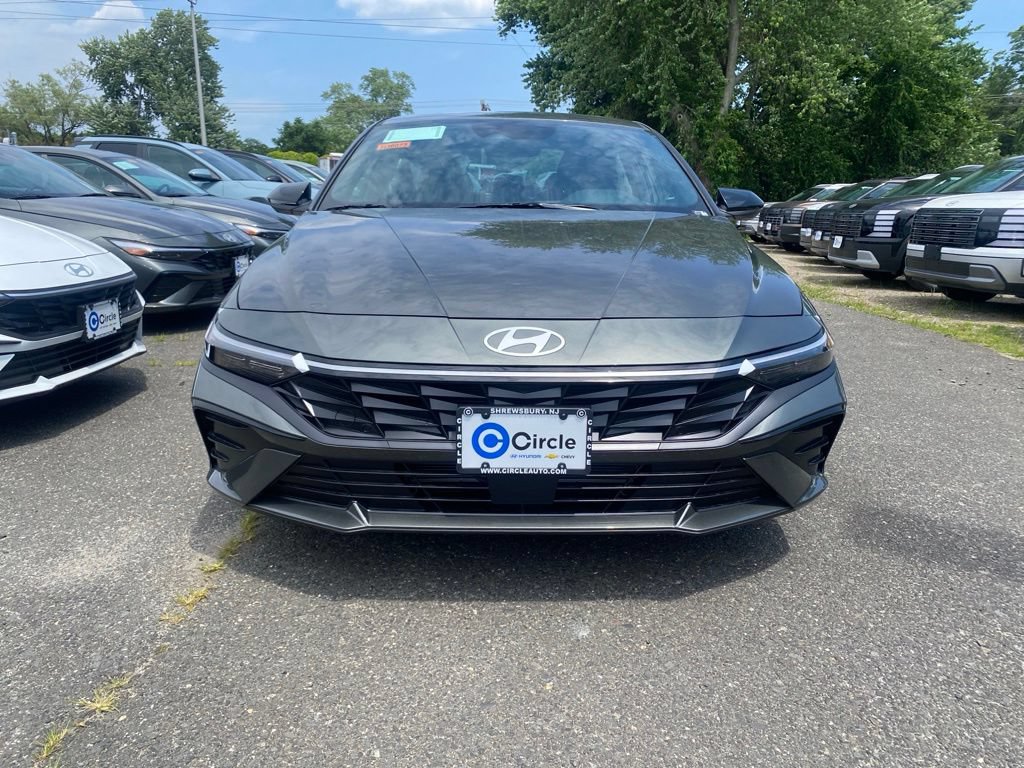 New 2026 Hyundai Elantra SEL Sport Premium FWD image 3