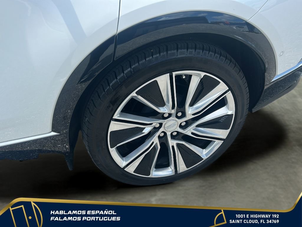 Certified 2025 Cadillac Lyriq Luxury w/ LPO, Floor Liner Package AWD/4WD image 33