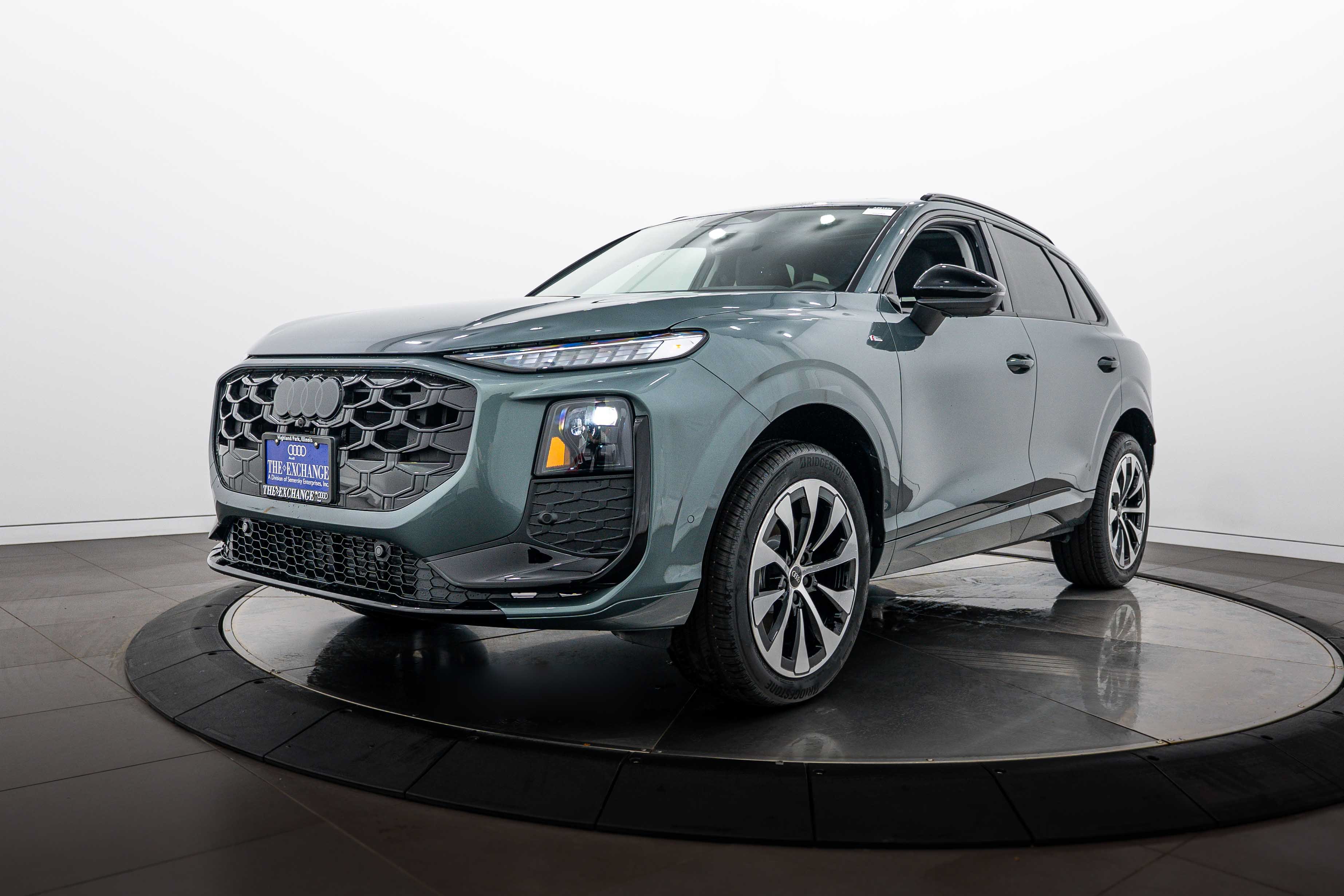 New 2026 Audi Q3 quattro 2.0T AWD/4WD image 7