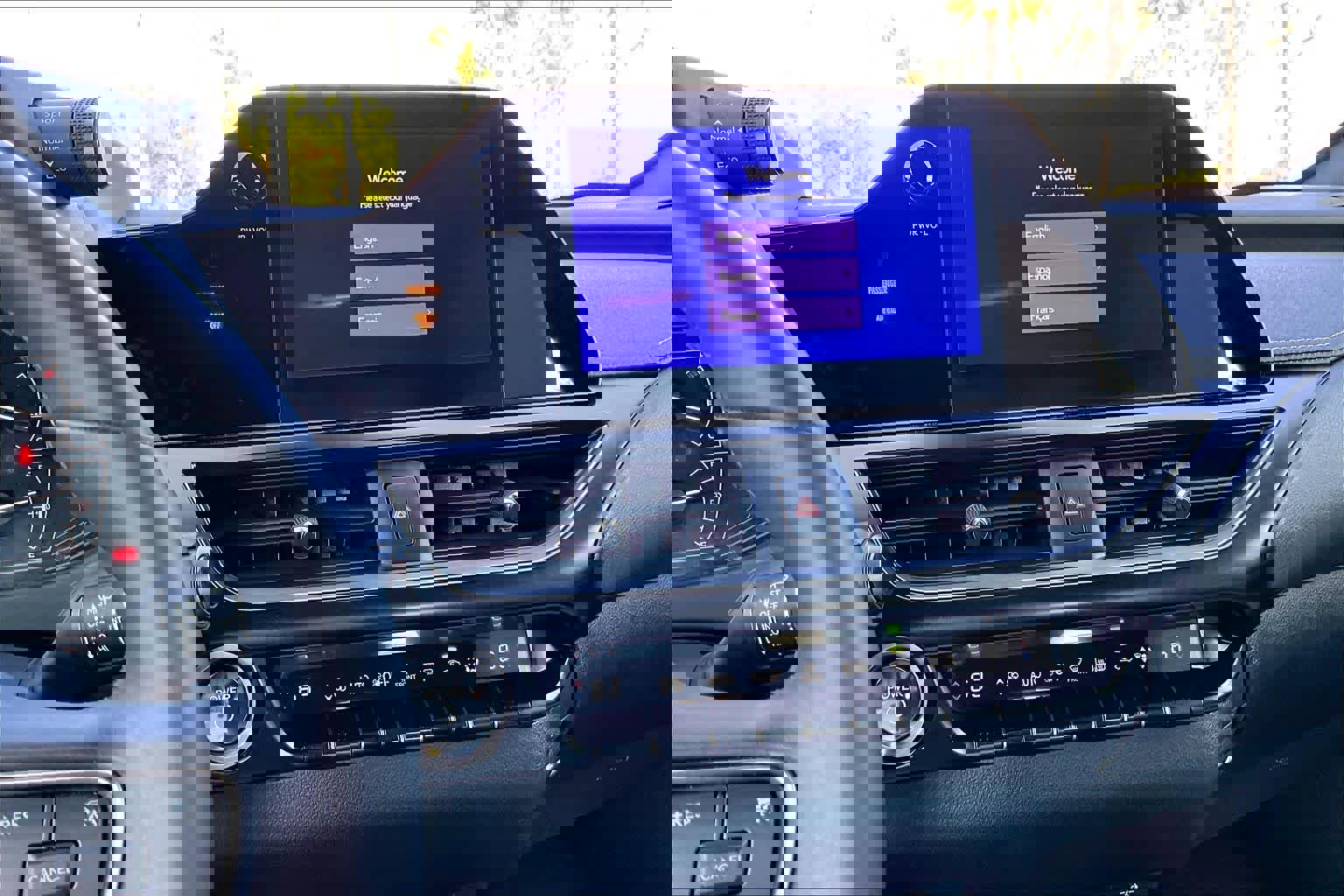 Used 2024 Lexus UX 250h FWD image 6