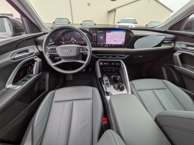 Used 2025 Audi Q5 Premium w/ Convenience Package AWD/4WD image 11