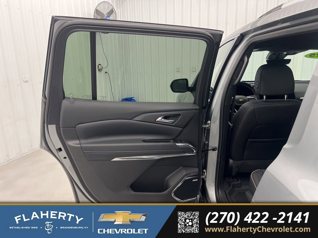 Used 2025 Chevrolet Traverse High Country w/ LPO, Floor Liner Package image 10