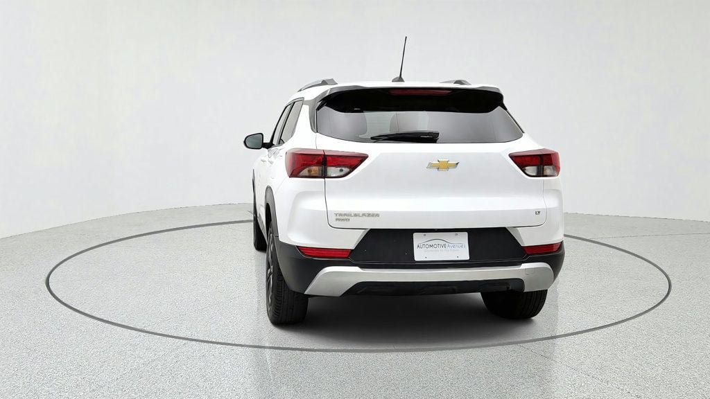 Used 2022 Chevrolet TrailBlazer LT AWD/4WD image 6