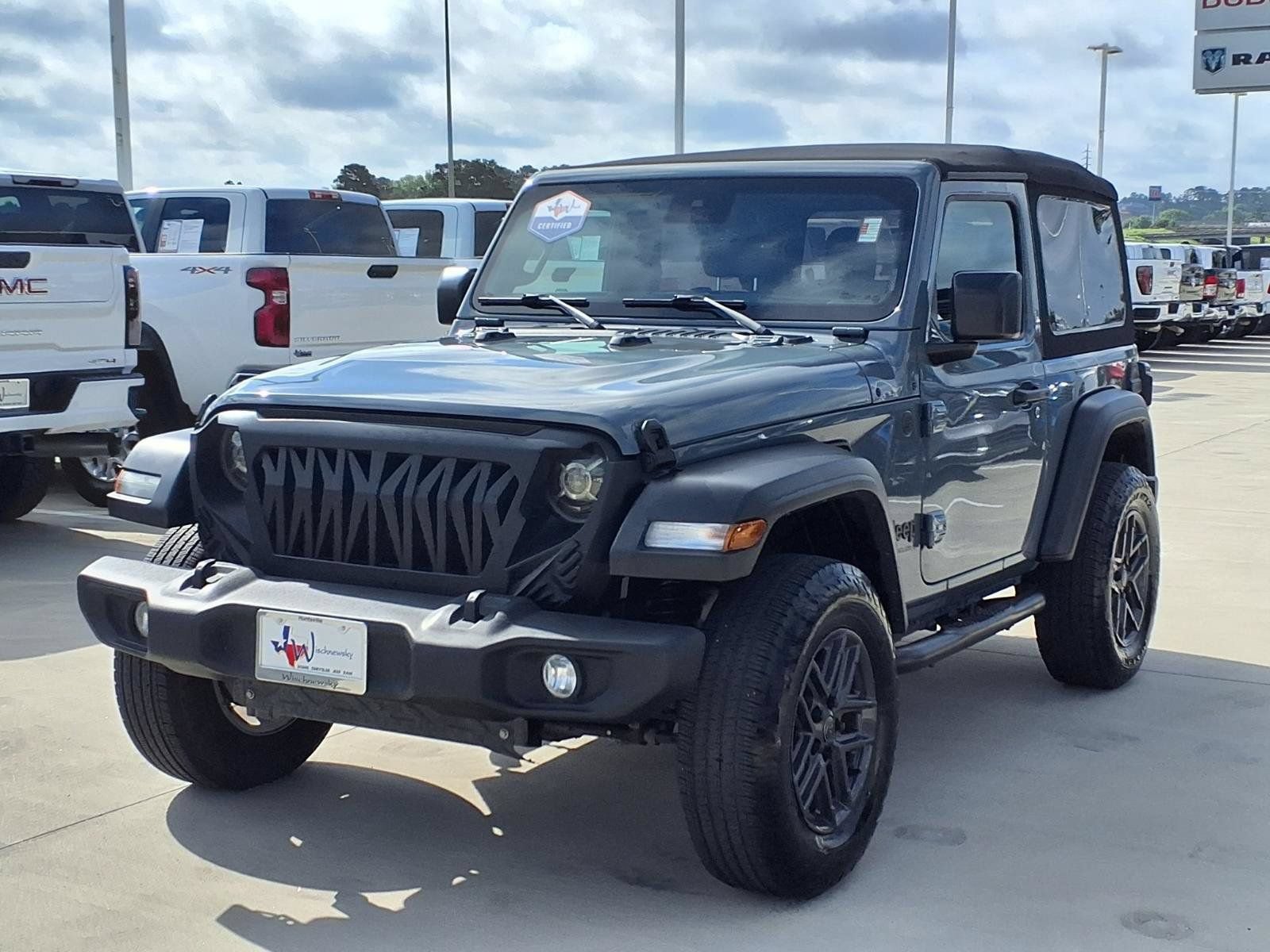 Used 2024 Jeep Wrangler Sport AWD/4WD image 3
