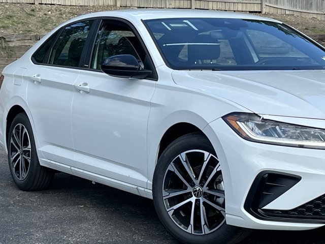 New 2026 Volkswagen Jetta Sport FWD image 4