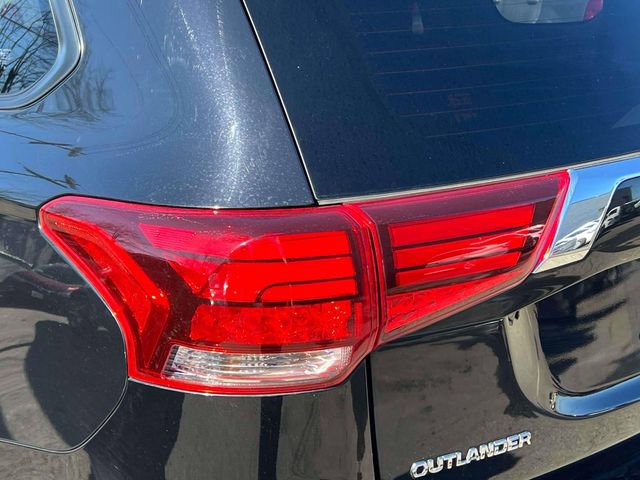 Used 2020 Mitsubishi Outlander AWD image 10