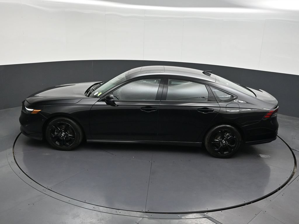 Used 2025 Honda Accord SE image 17