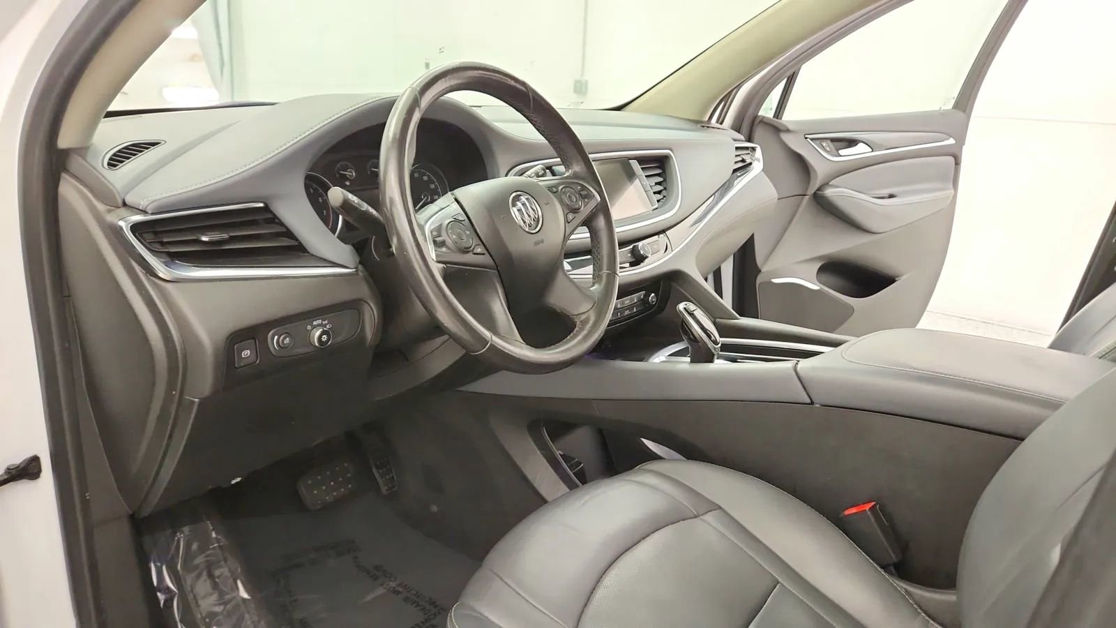 Used 2019 Buick Enclave Essence image 21