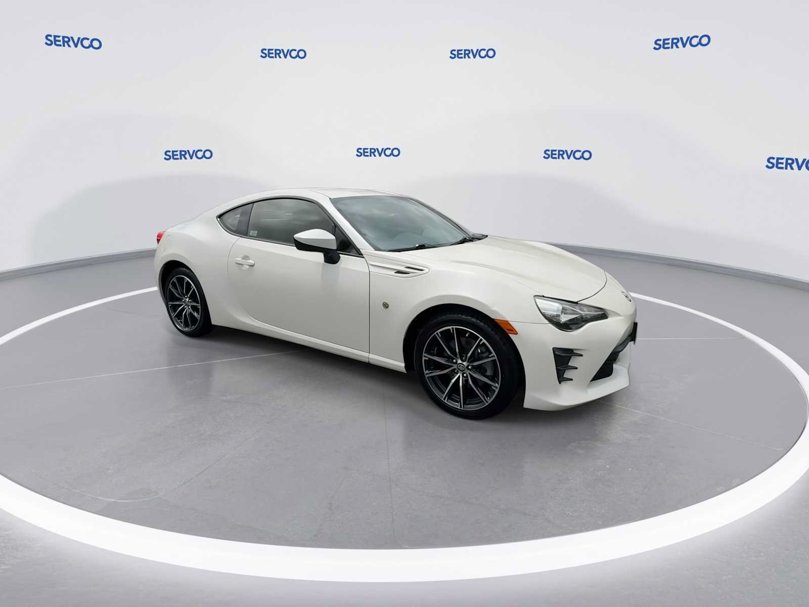 Used 2017 Toyota 86 RWD image 9