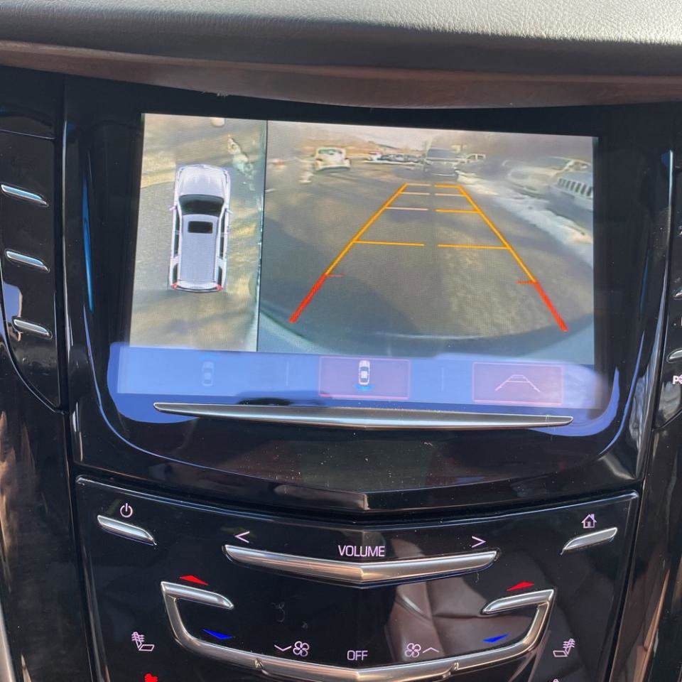 Used 2019 Cadillac Escalade Premium Luxury image 24