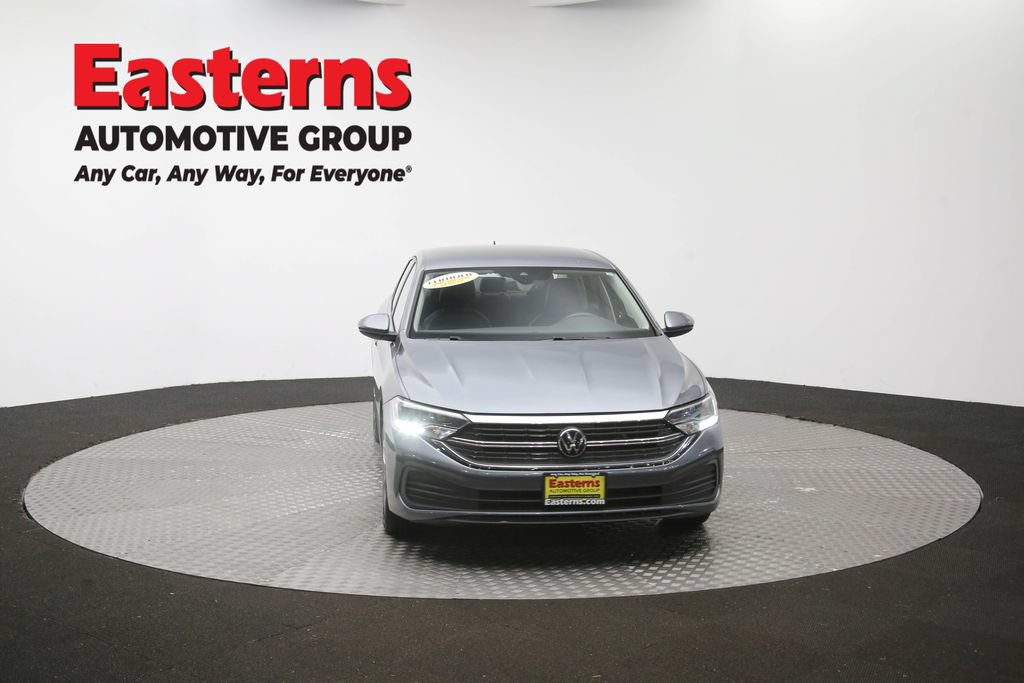 Used 2024 Volkswagen Jetta SE FWD image 46