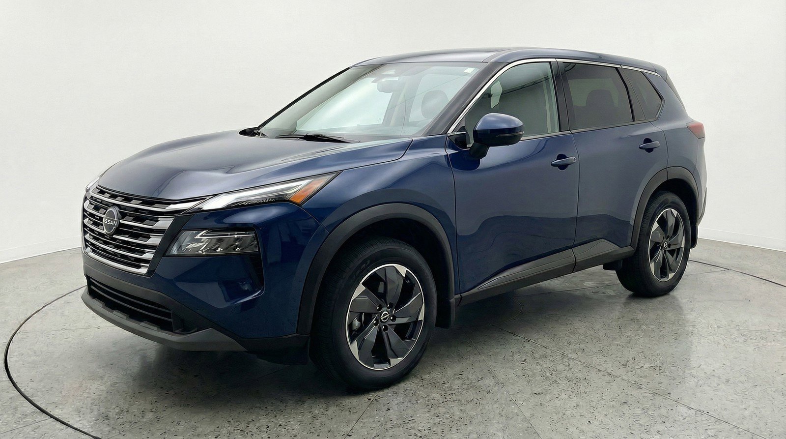 Used 2025 Nissan Rogue SV AWD/4WD image 3
