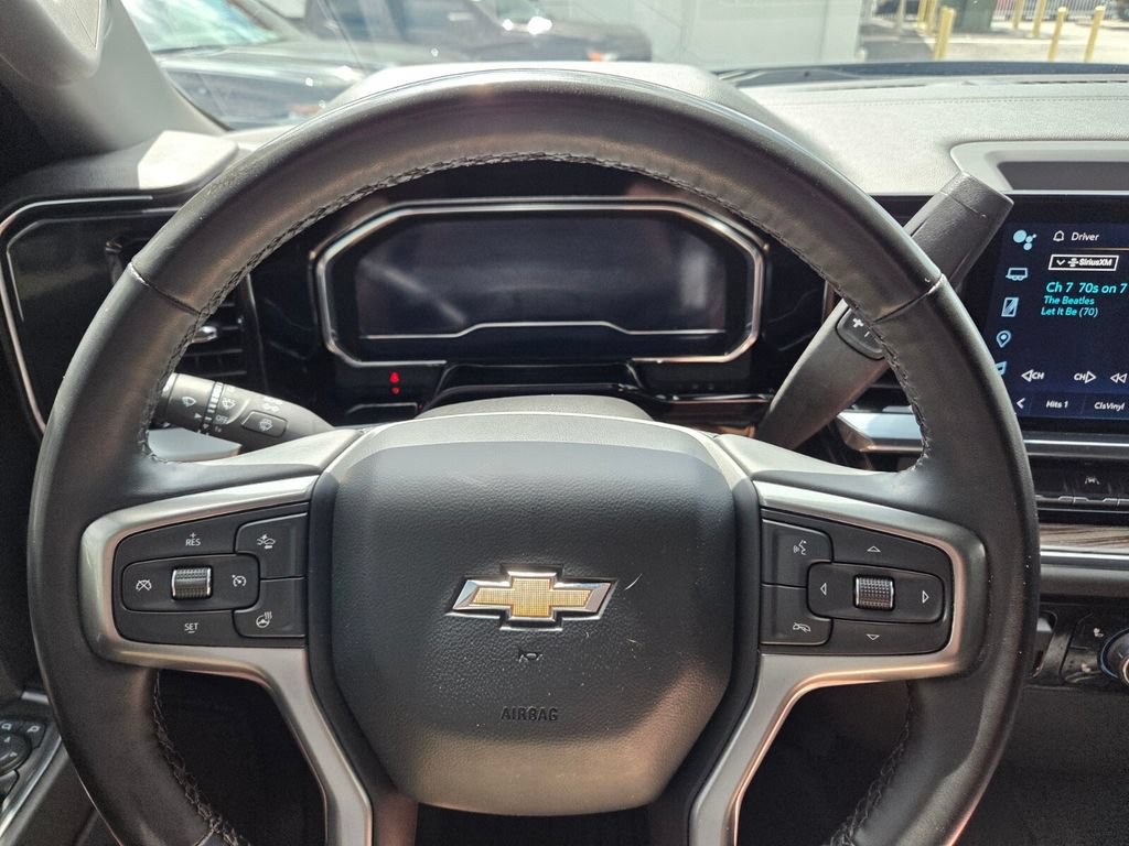 Used 2024 Chevrolet Silverado 1500 LT AWD/4WD image 30