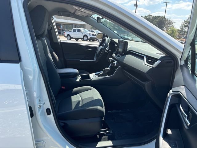 Used 2022 Toyota RAV4 XLE image 21