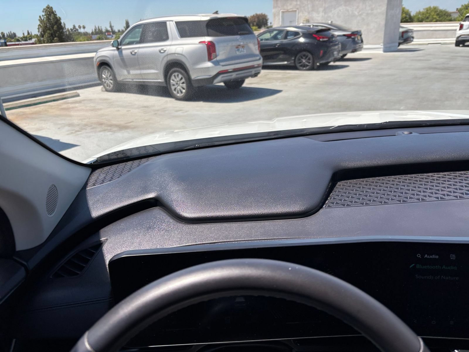 Used 2026 Kia Carnival FWD image 37
