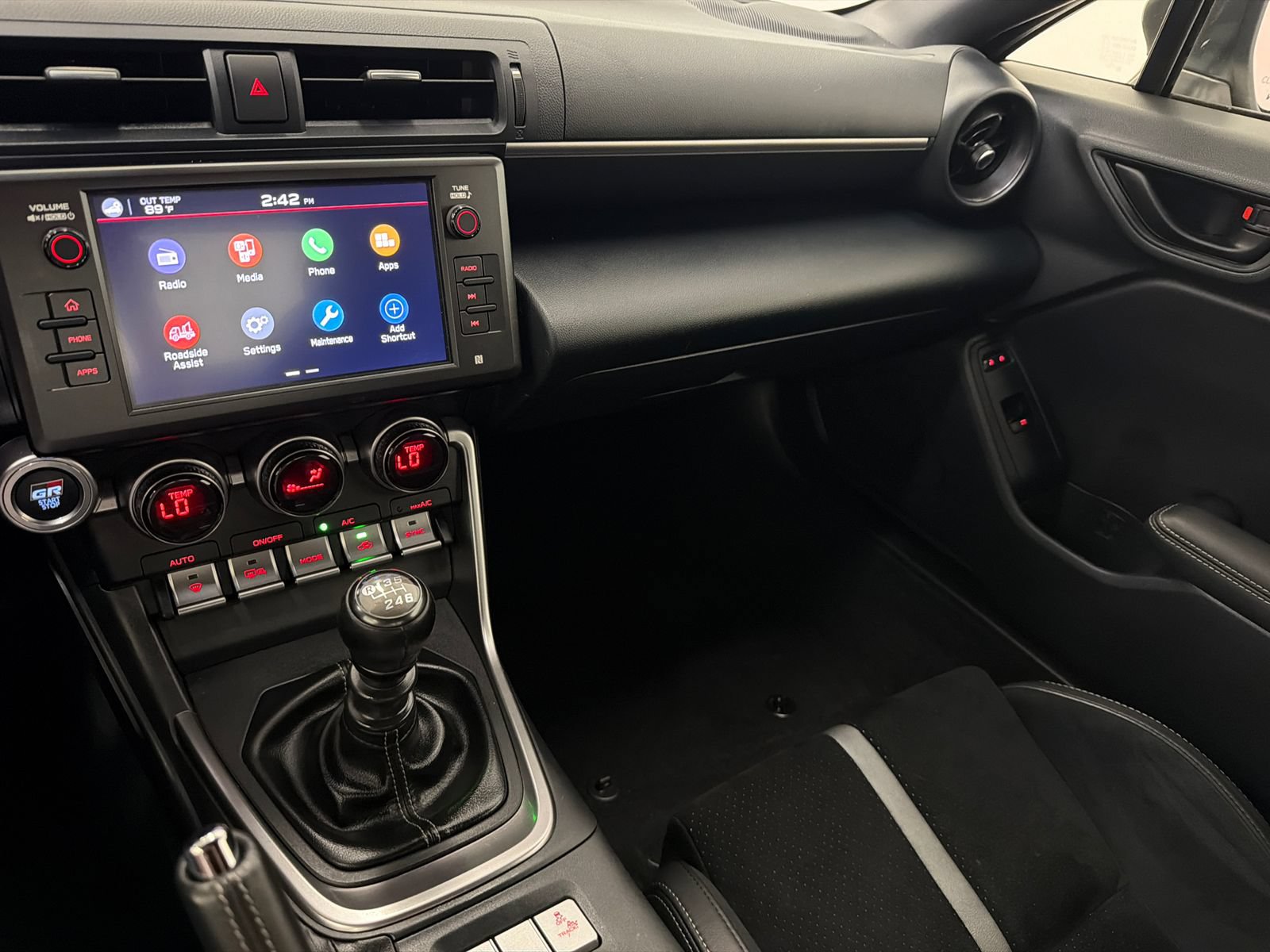 Used 2025 Toyota GR86 Premium RWD image 18