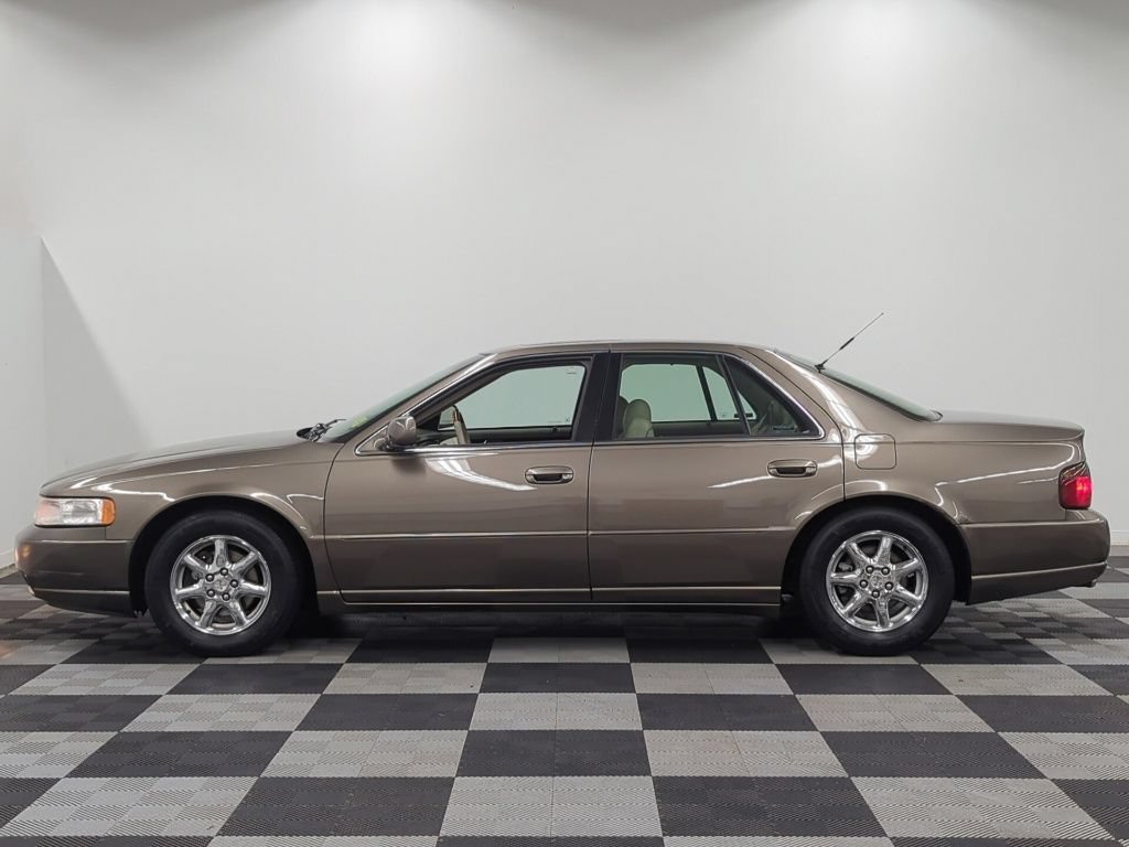 Used 2000 Cadillac Seville STS w/ Convenience Pkg FWD image 4